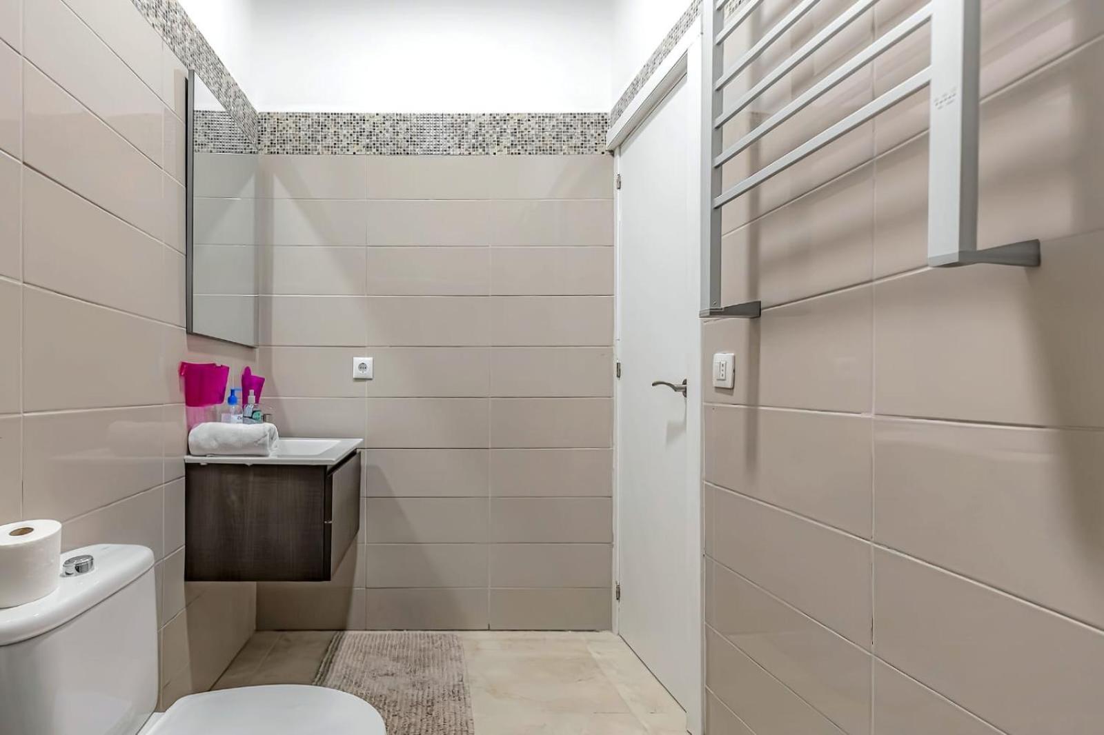 Apartment On Pinta Beach Адехе Екстериор снимка