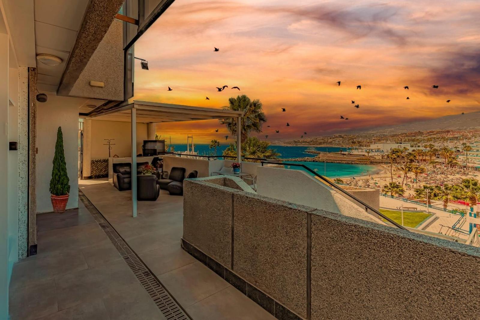 Apartment On Pinta Beach Адехе Екстериор снимка